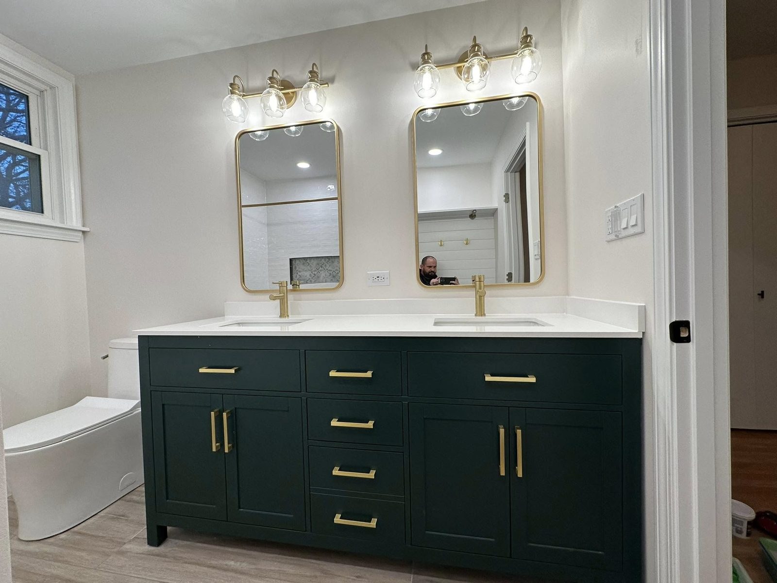 Additional finished bathroom detail